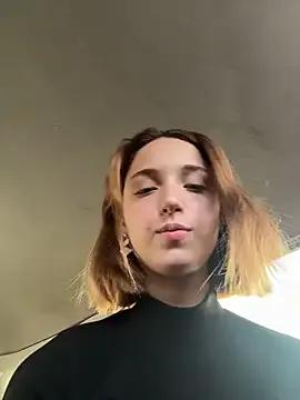 DollyTall from StripChat