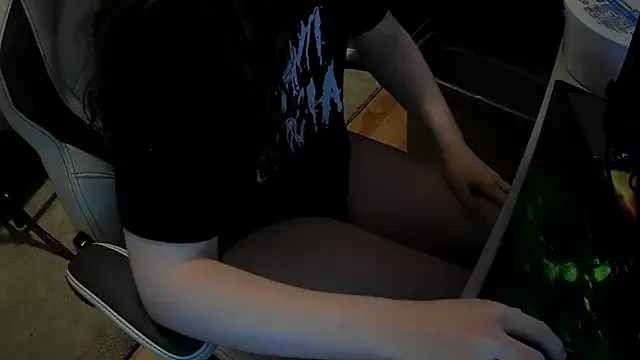 Elli-Ixby from StripChat