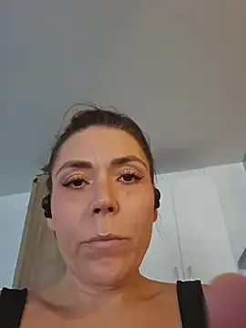 Ellie-L-Elizabeth from StripChat