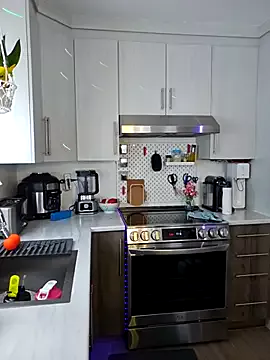 Ellie-L-Elizabeth from StripChat