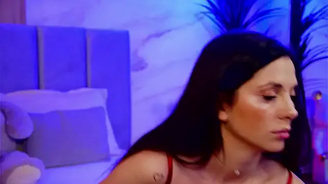 EllyLynn from StripChat