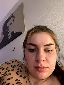 EllyNora from StripChat
