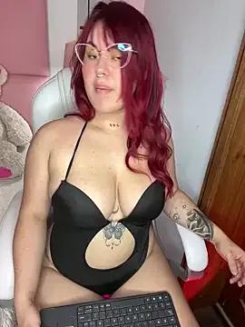 EmmaParedes from StripChat