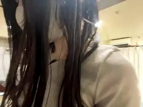 EroeroMiYUeroeo from StripChat