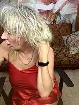 EsterHotMilf from StripChat