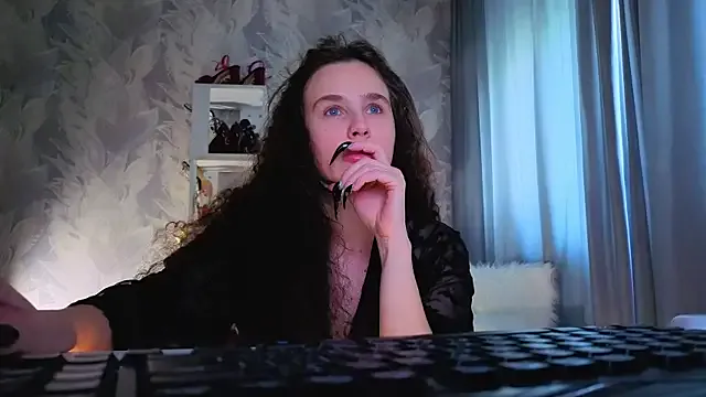 Feet_Heelss from StripChat