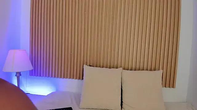 GenesisRuiz from StripChat