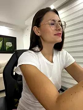 GiiirlPower from StripChat