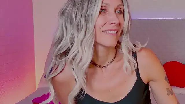 Goddess_kate__ from StripChat