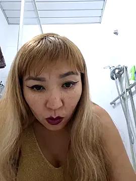 HellaWerlous from StripChat