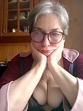 IrinaSweet54 from StripChat