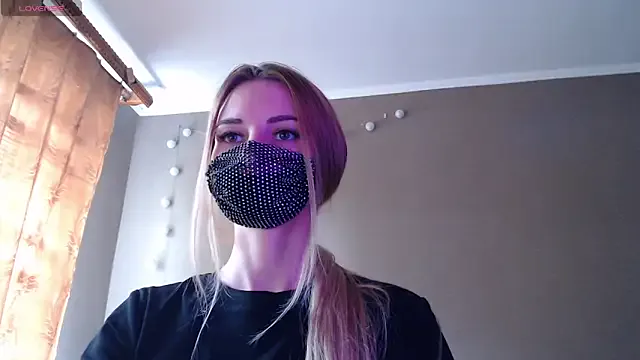 Iris_lave from StripChat