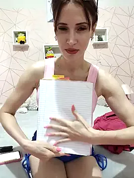 Irresistible24 from StripChat