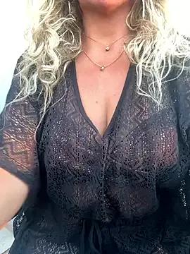 JenniLowen from StripChat
