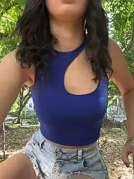 JullieBoo from StripChat