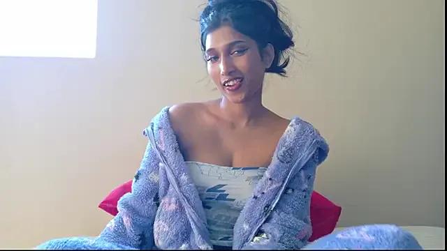Kawaiibabypie1 from StripChat