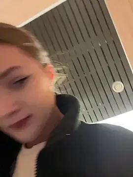 KittyQueeny from StripChat