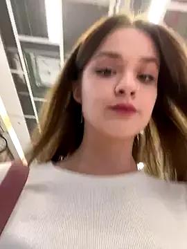KittyQueeny from StripChat