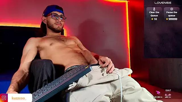 Kuzzcoo from StripChat
