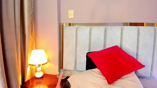 LaraGoldd from StripChat