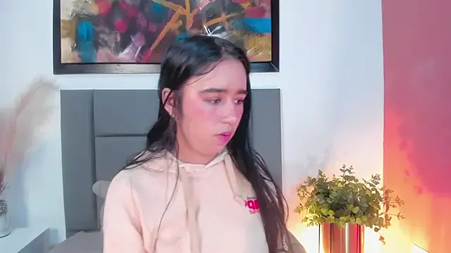 LaraGoldd from StripChat