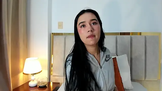 LaraGoldd from StripChat