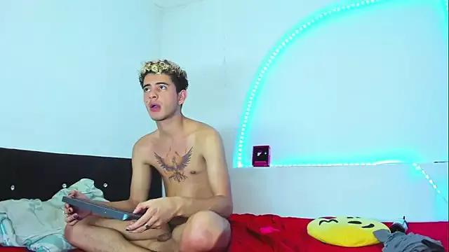 Liaam_mendoza from StripChat