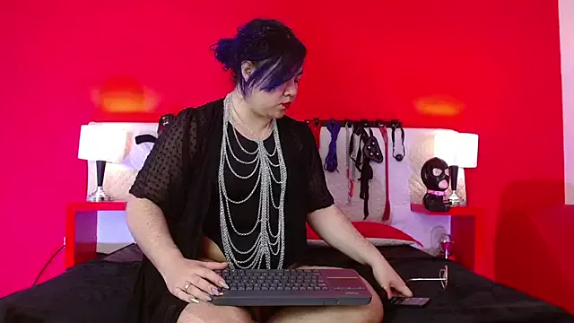 Lilih_golden from StripChat