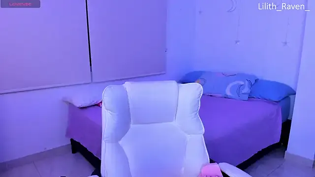 Lilith_Raven_ from StripChat