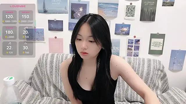 LiLiYbaby from StripChat
