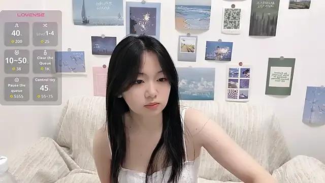 LiLiYbaby from StripChat
