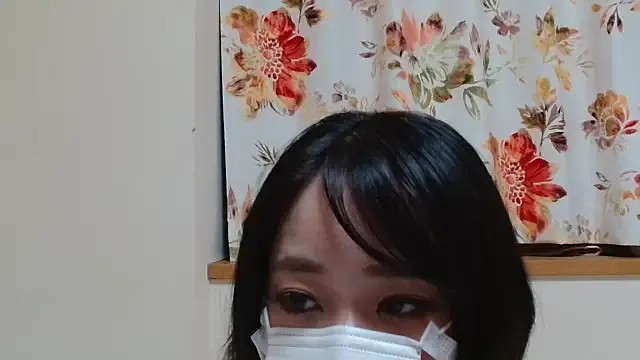 LiliyRiSAcha-n from StripChat