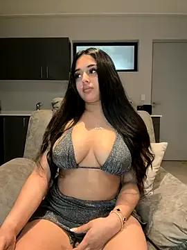 LilMisIndianx from StripChat