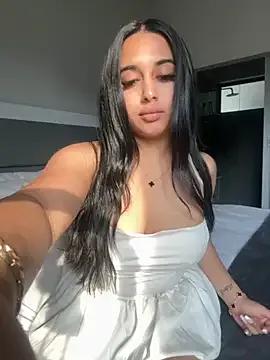 LilMisIndianx from StripChat