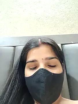 Lilmisscutie from StripChat