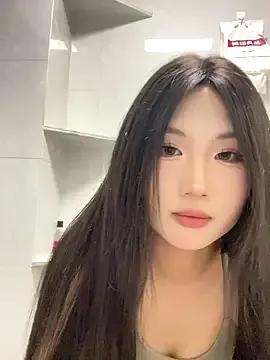 Lilyxye77 from StripChat