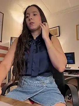 LittleDoll___ from StripChat