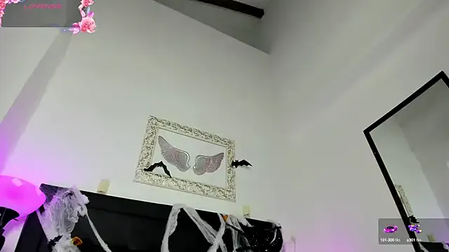 Lola_Blondie from StripChat