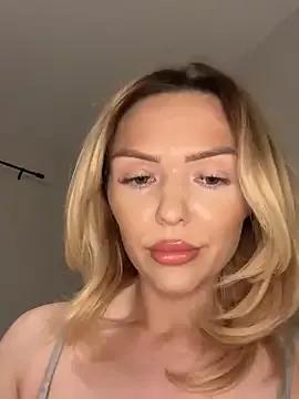 Lolableux from StripChat