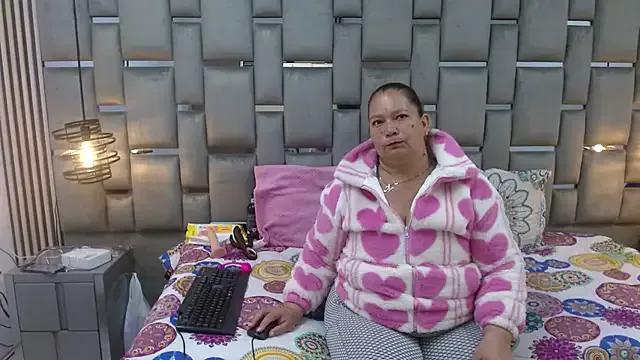 Loly47 from StripChat