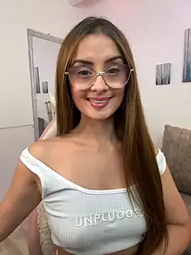 MiaaLoren from StripChat