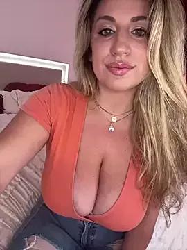 Miamellycious from StripChat