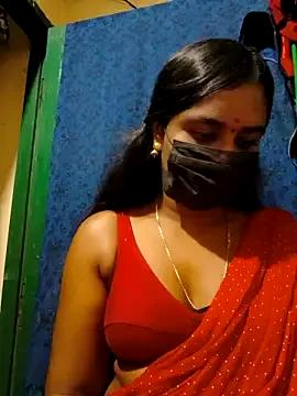 Mini-queen from StripChat