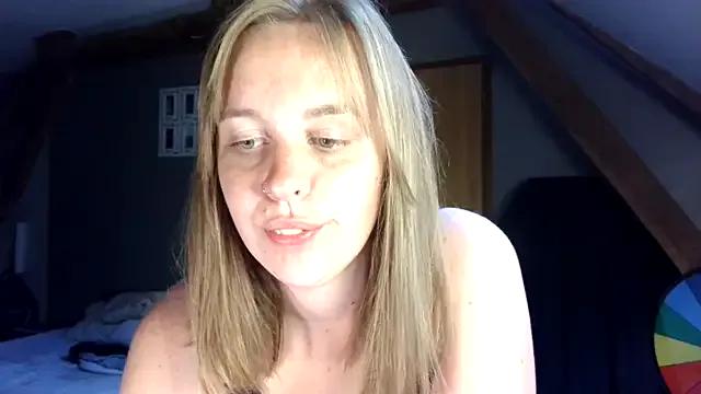 MissGirly from StripChat