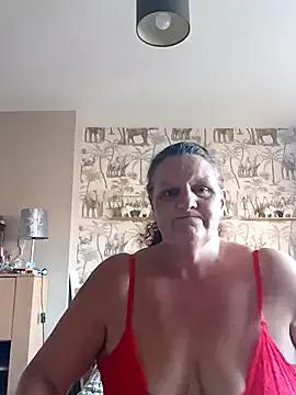 MissQueenBeex from StripChat