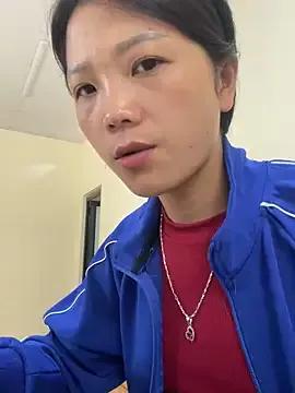 Moii221 from StripChat