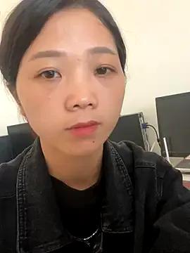 Moii221 from StripChat