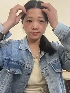 Moii221 from StripChat