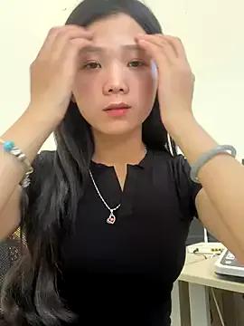 Moii221 from StripChat