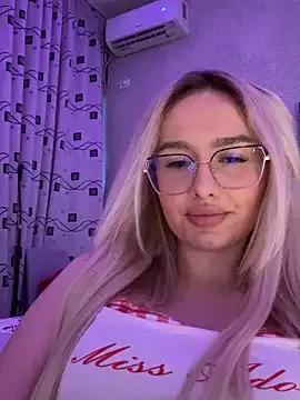 Mollyxxx from StripChat